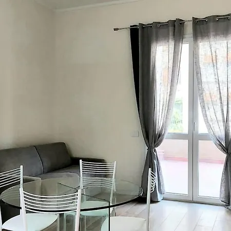 Center With Terrace 밀라노